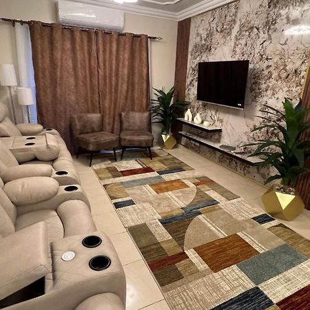 Luxurious Vip Apartment In Madinaty Furnished With High End Hotel Furniture Exterior photo