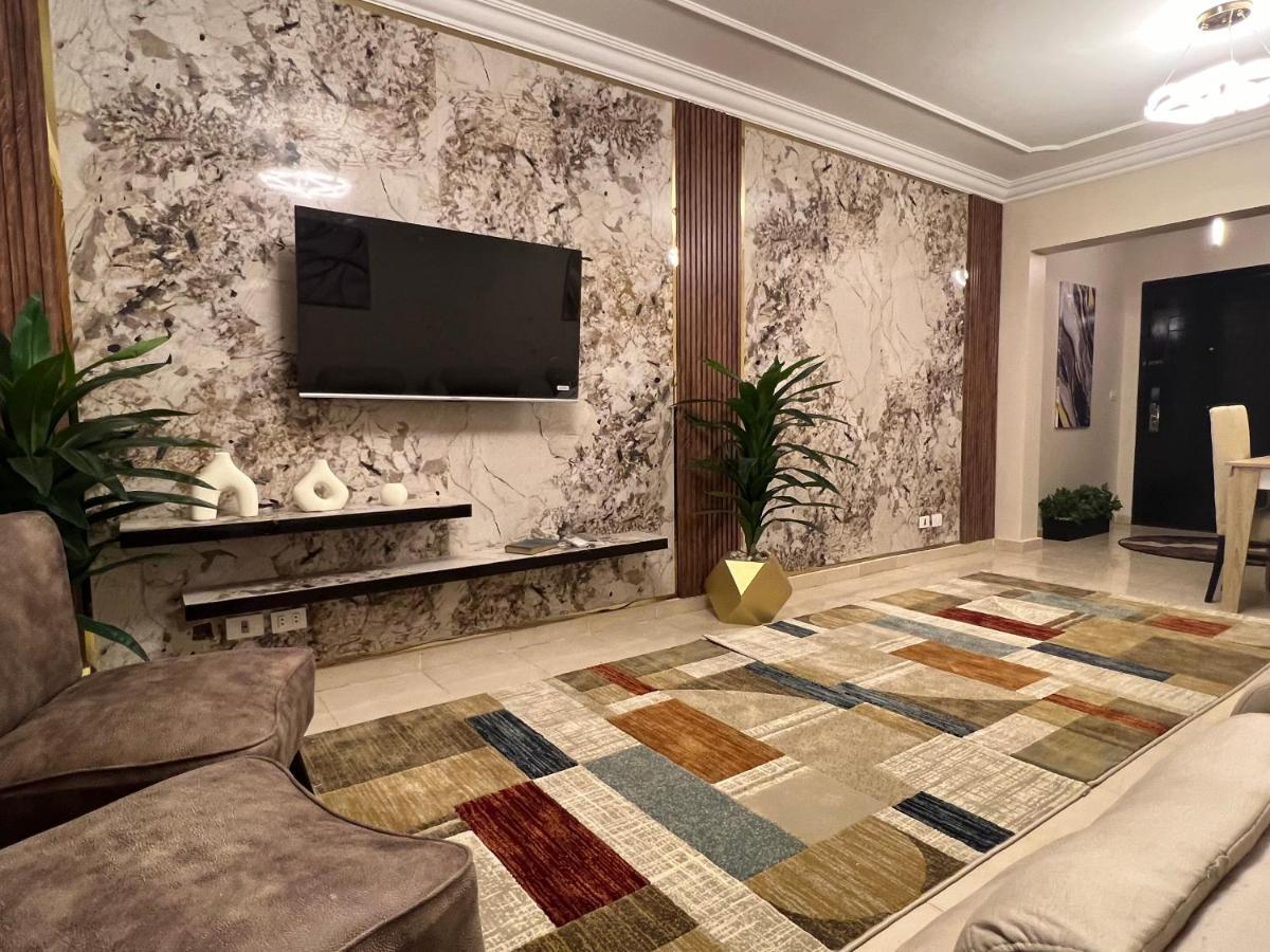 Luxurious Vip Apartment In Madinaty Furnished With High End Hotel Furniture Exterior photo