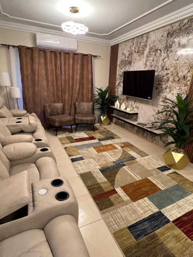 Luxurious Vip Apartment In Madinaty Furnished With High End Hotel Furniture Exterior photo